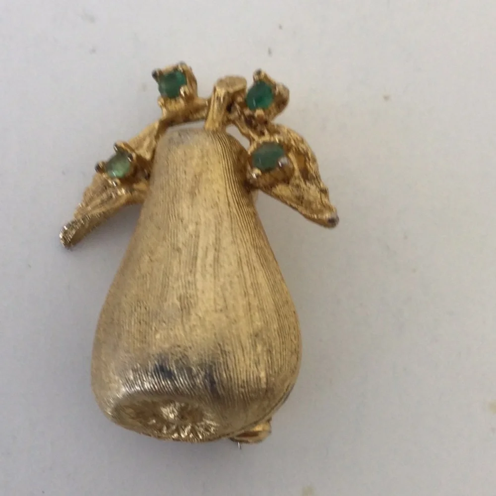 Apple Pin with 4 small Emeralds